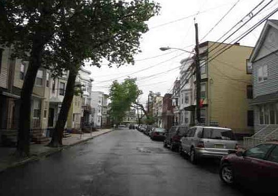 2nd image of 98 Garrison St