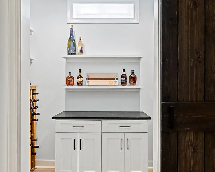 5213 Cathedral Ave NW — Photo 53