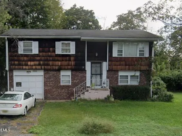 3 Merlin Drive, Lakewood, NJ 08701