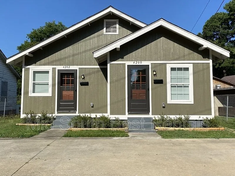 4202 Alma St — Photo 1