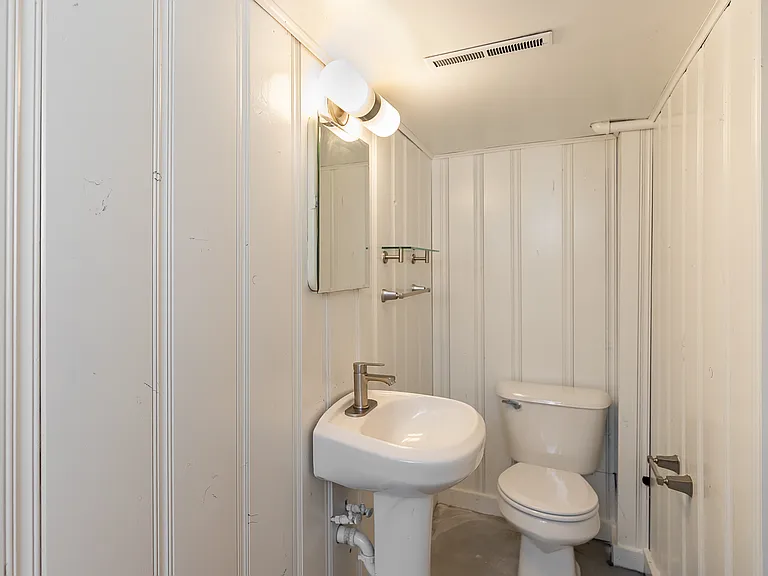 7915 Jarboe St — Photo 24