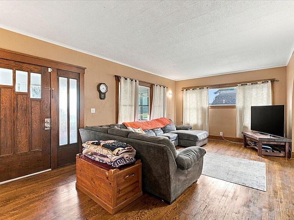 4th image of 1105 Boundary St