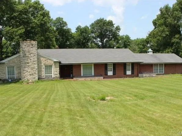 26 Fox Mdws, Saint Louis, MO 63127