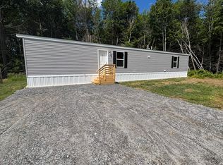 6 Fall Dr, Farmingdale, ME 04344