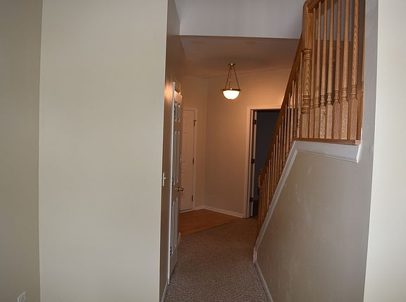 5th image of 302 Pine Lake Cir #0