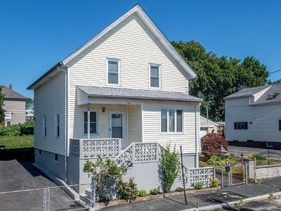 25 Bentley St, East Providence, RI, 02914