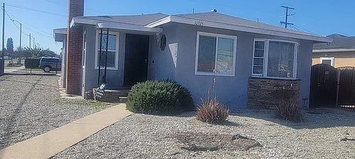 10725 S Hoover St Photo 1