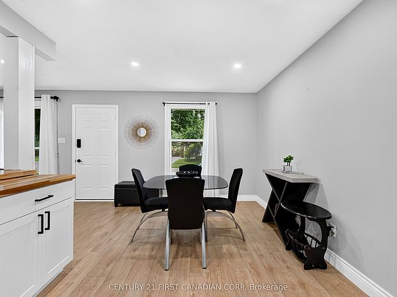 3rd image of 23 Brunswick Ave