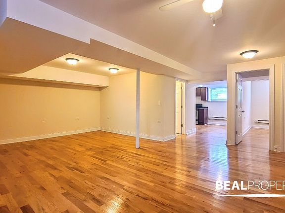 4th image of 1125 W Oakdale Ave #1125GDNS