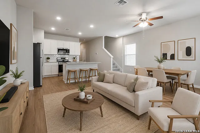 3 bed, 2.5 bath, 1345 sqft, $1,450 — Photo 1