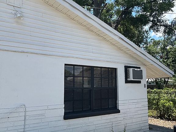 2nd image of 507 E Robles St APT B