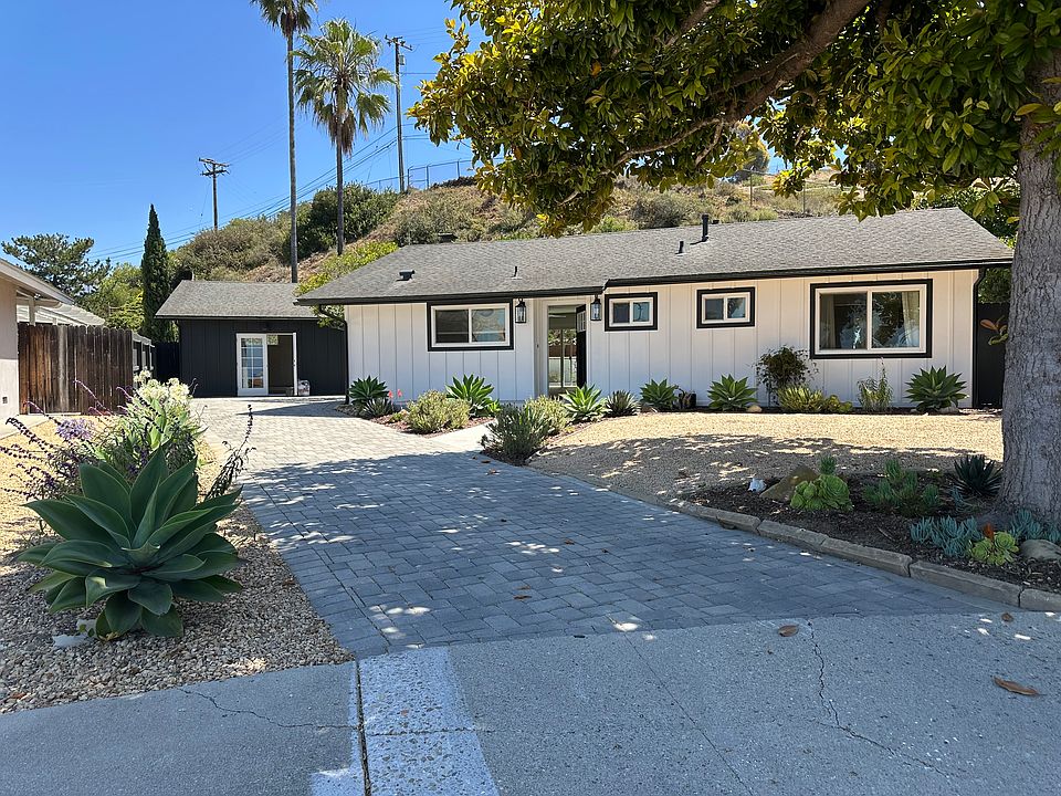 1st image of 646 Calle Del Oro