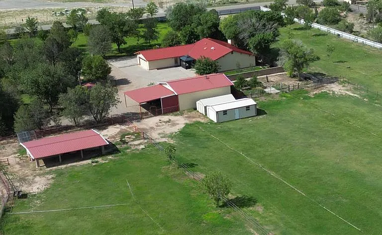 5037 W Berrendo Rd — Photo 1