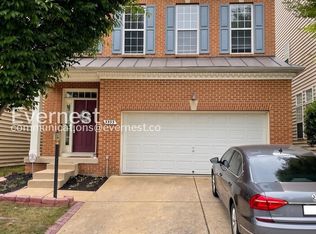 8353 Middle Ruddings Dr, Lorton, VA 22079