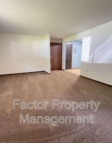 418 Allan Ave #1 — Photo 6