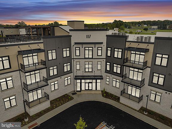 2nd image of 117 Blackford Blvd #204