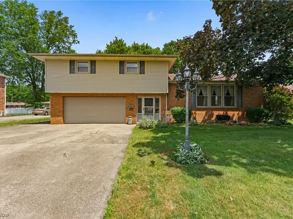 1161 Woodlawn Ave, Girard, OH 44420