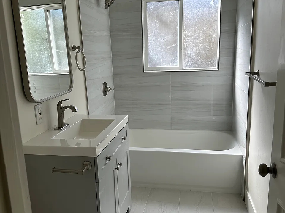 215 Avery Ln #3