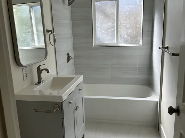 215 Avery Ln APT 3, Los Gatos, CA 95032