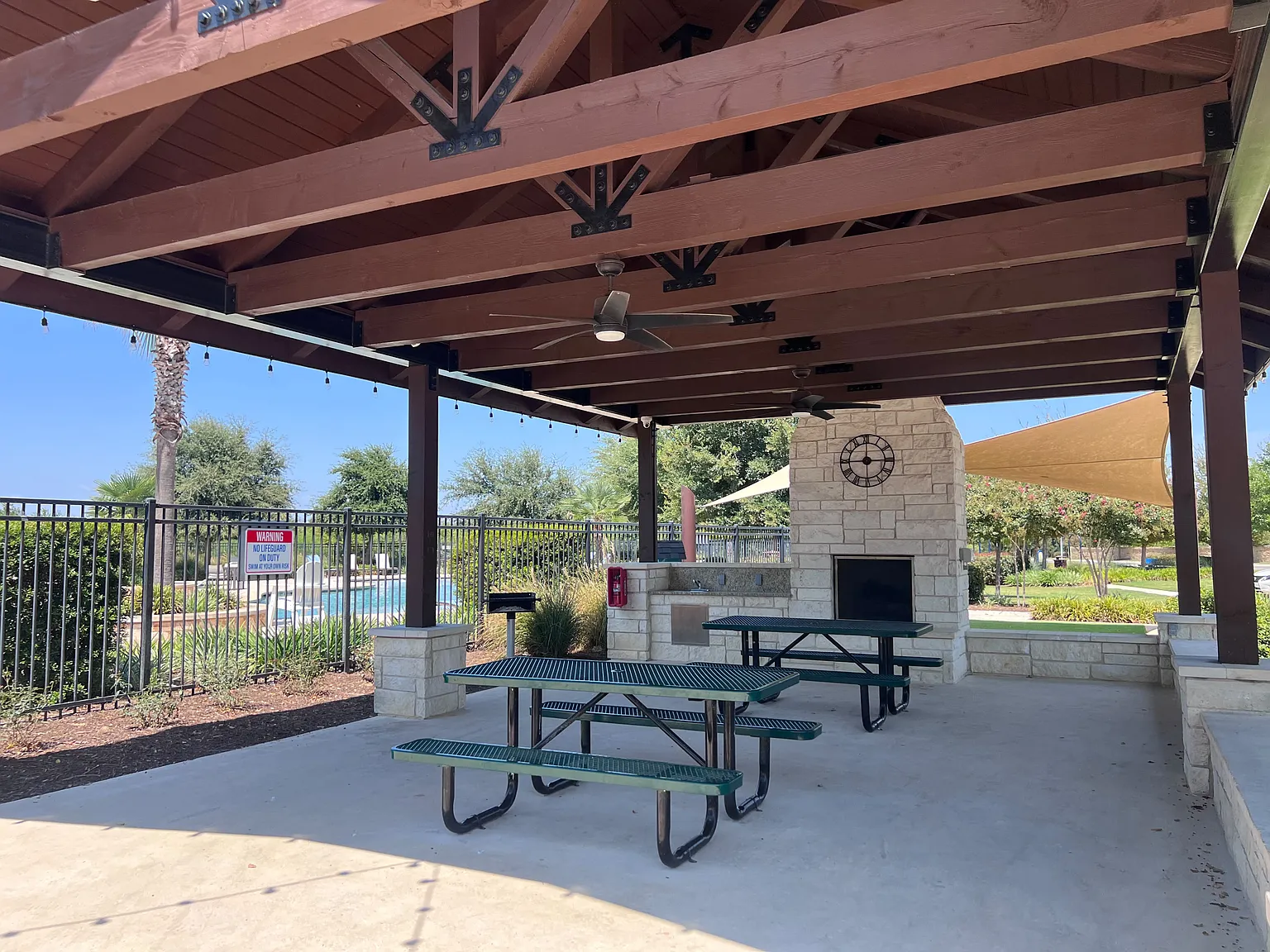3 bed, 1440 sqft, $1,550 — Photo 3