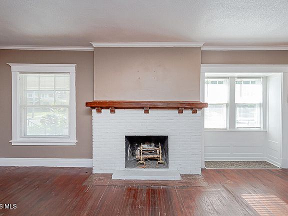 5th image of 2639 Scottwood Ave