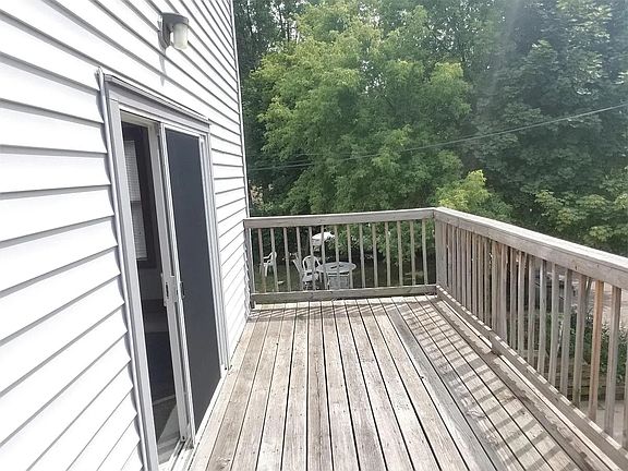 4th image of 3369B N Bartlett Ave