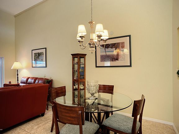 3rd image of 28 Emerald Ct