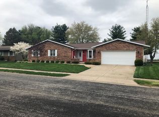 26 Galahad Dr, Rochester, IL 62563