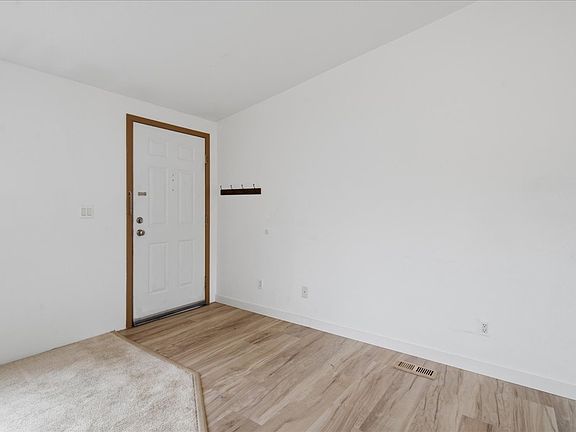 4th image of 237 N 300 W