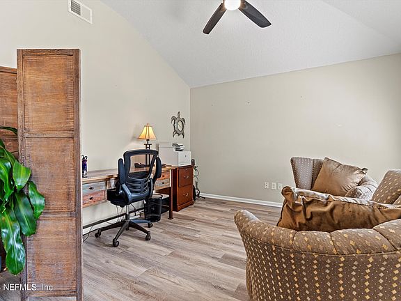 5th image of 2457 BENTSHIRE Drive