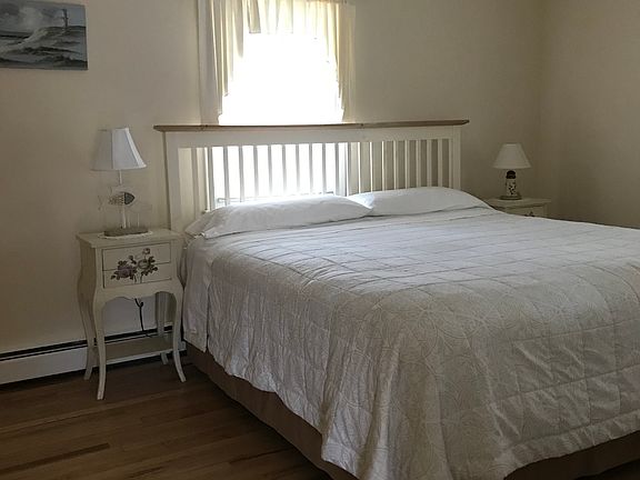 2nd image of 5 Lillian Ln