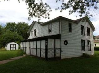 405 Prospect St, Lockport, NY 14094