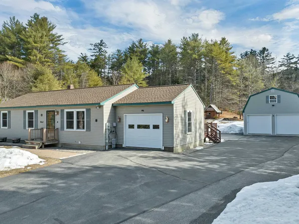 9 Fairway Drive, New Hampton, NH 03256