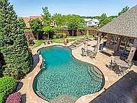 1st image of 611 Stratford Ln