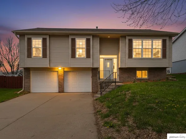 8818 N 82nd Ave, Omaha, NE 68122