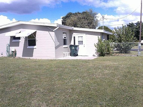 3rd image of 8631 Dorothy Ave