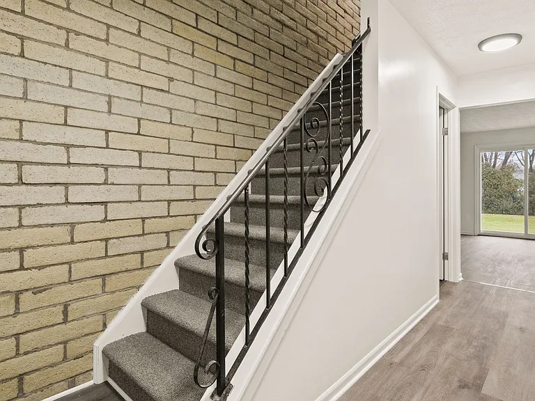 Terrace Villas Townhomes — Photo 8