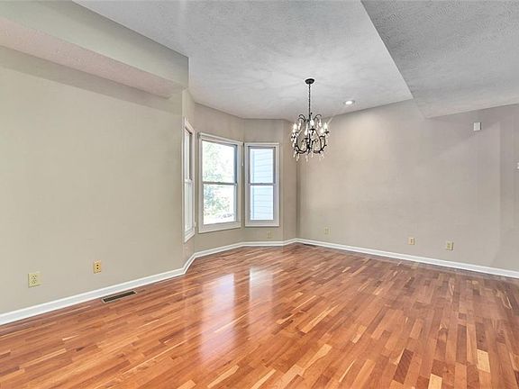 4th image of 5311 Herman Ave