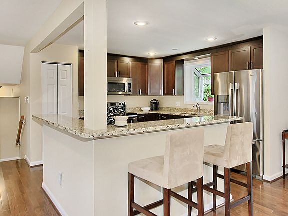 5th image of 5303 Kaywood Ct