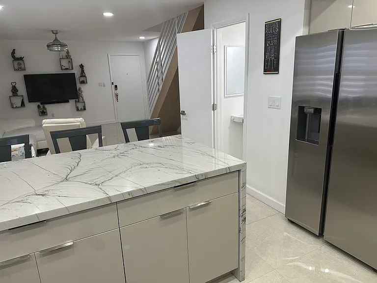 1560 W 46th St #228 — Photo 10