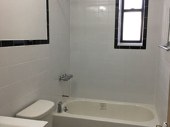 5th image of 251 Clifton Pl APT 4