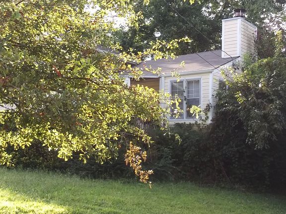 3rd image of 1631 Cherry Hill Ct SW