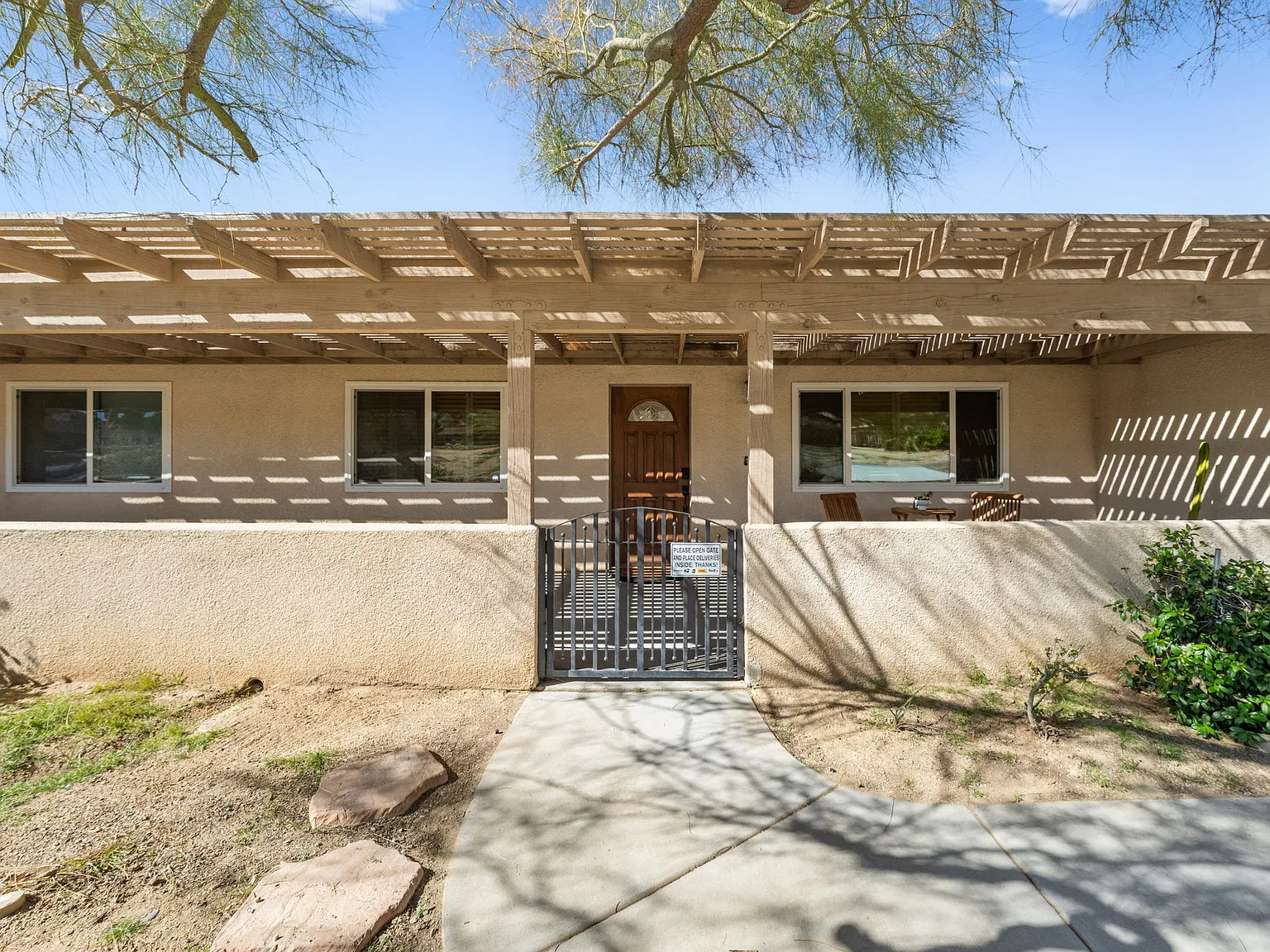3 bed, 1895 sqft, $2,400 — Photo 2