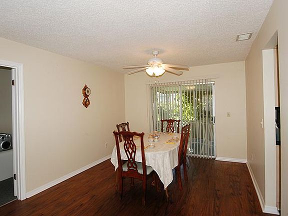 5th image of 1558 SE Minorca Ave