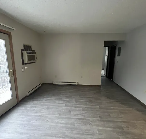 912 10th Avenue South — Photo 2
