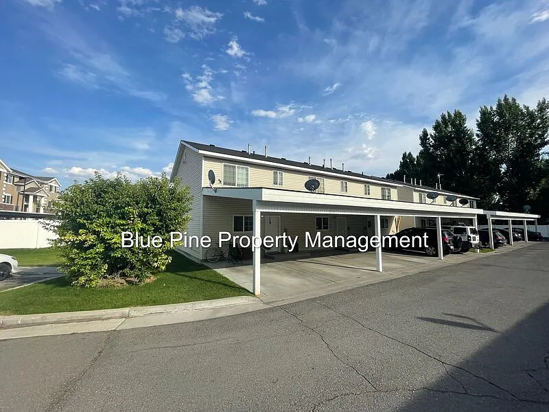 577 Legacy Ln #1