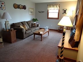 2nd image of 211 Sycamore Dr