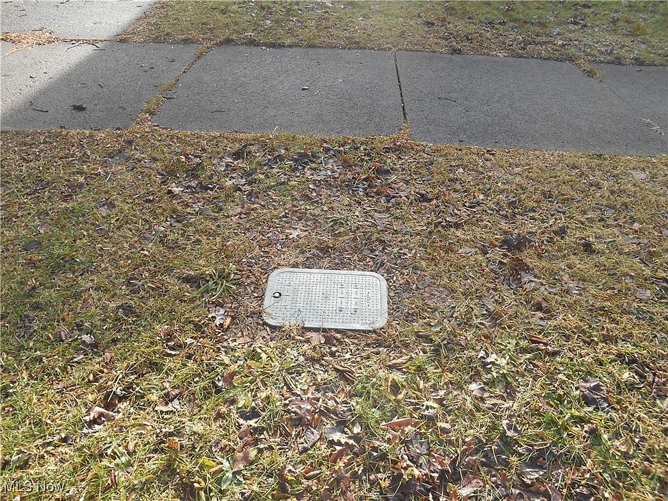 13th image of 1683 Juanita Ave