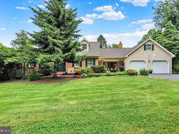 3rd image of 536 Grings Hill Rd