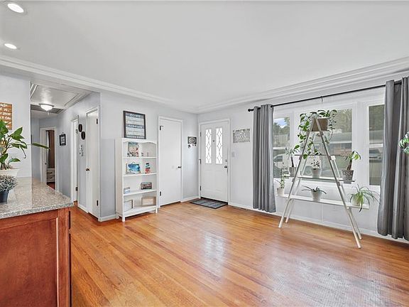 3rd image of 3509 N McCoy St